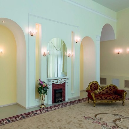 Perfils decoratius Gaudí a papelpintadoonline.com