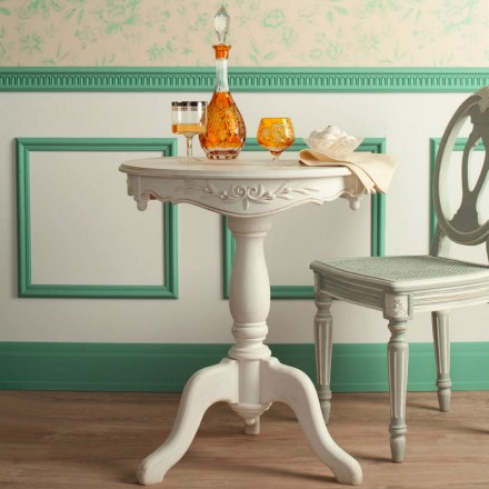 Perfils decoratius Gaudí a papelpintadoonline.com