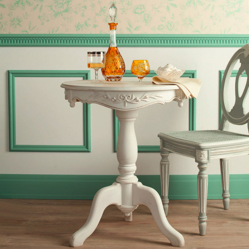 Perfils decoratius Gaudí a papelpintadoonline.com