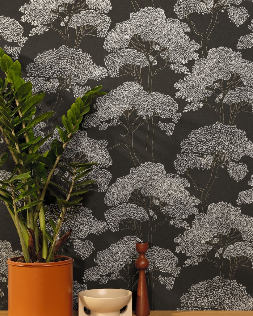 paper pintat arbre traç lineal fons negre