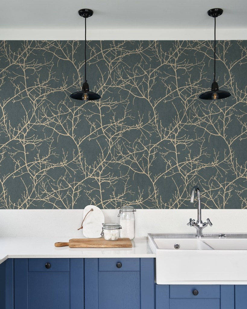 Paper pintat Riverside 4 decorant una cuina amb el model Vancouver