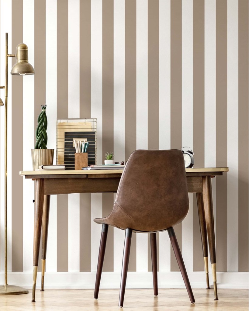 paper pintat de ratlles verticals 